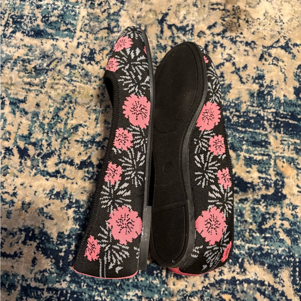 Serra Women's Floral Black and Pink Flats - Picture 5 of 6